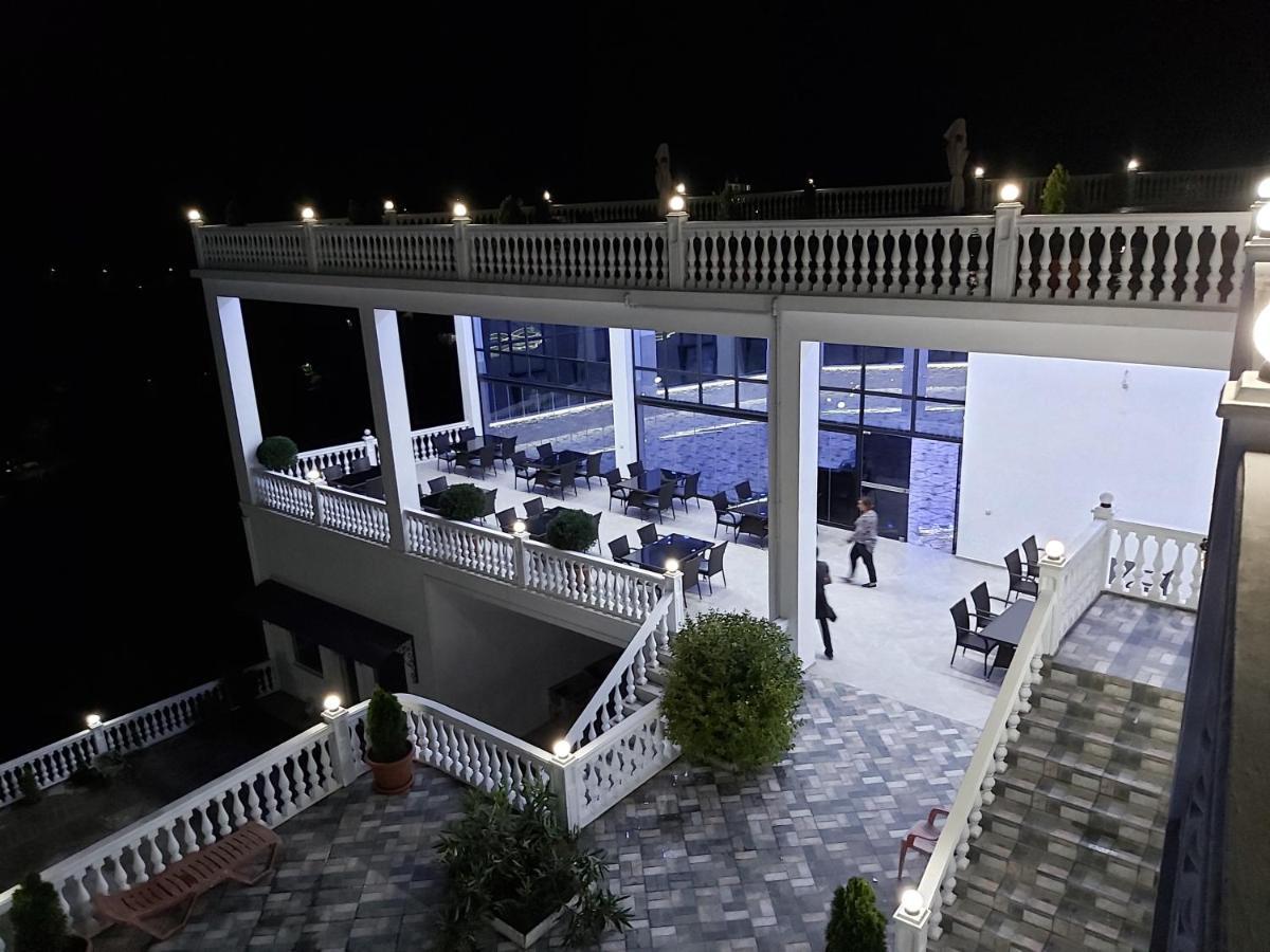 Hotel Zura Palace Kwariati Exterior foto
