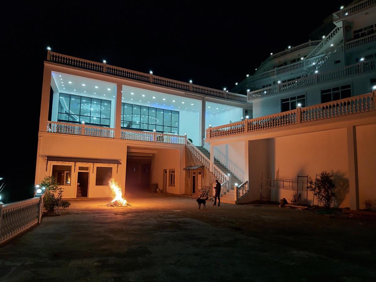 Hotel Zura Palace Kwariati Exterior foto